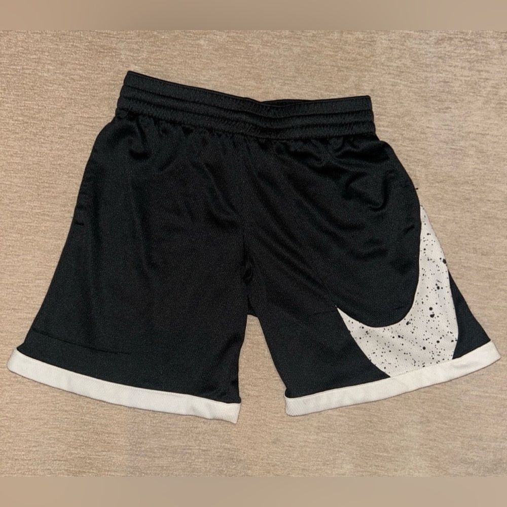 Nike Shorts Kids - Size M